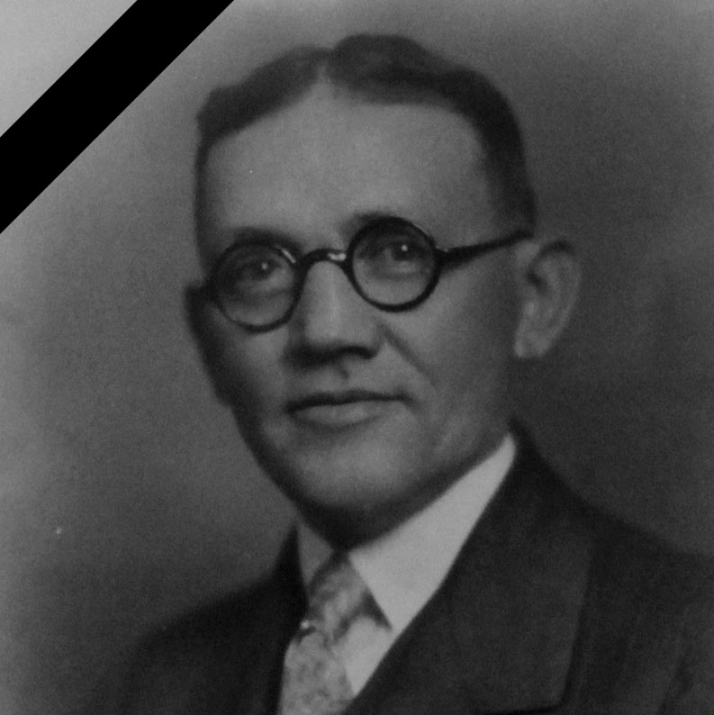 W∴ M∴ Robert S. Clark *